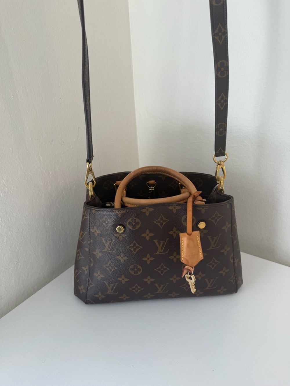 LOUIS VUITTON Monogram Montaigne BB - Picture 4 of 11